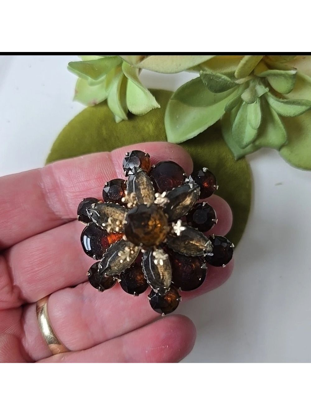 Vintage Estate Unmarked Judy Lee Gold Tone Tea Glass Pin Brooch